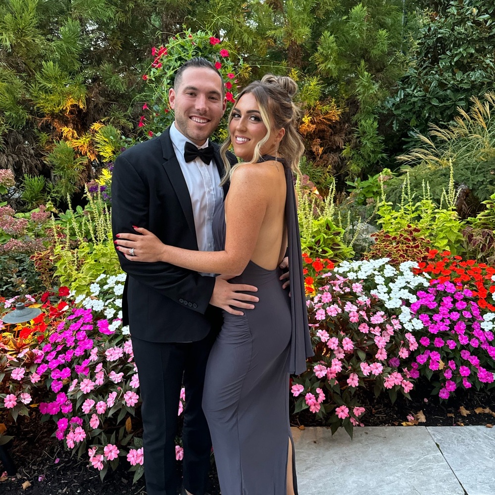 Elegant Gray Backless Gown